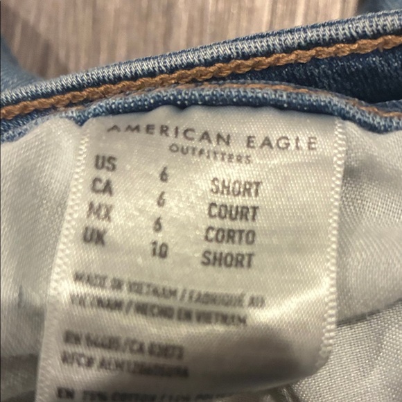 American Eagle Outfitters Light Blue Denim Jeans.  B6 - Picture 5 of 5